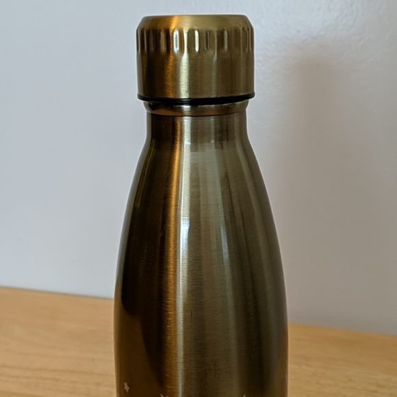 NWT!! Reusable Water Bottle - Picture 2 of 7